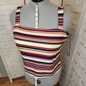 Short tank top